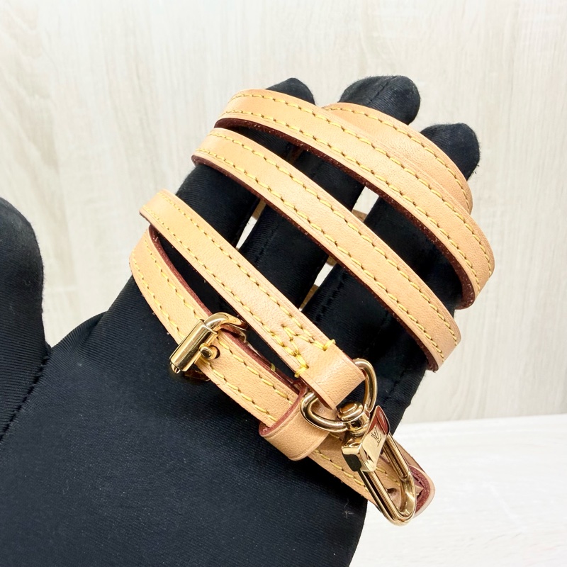 LV老花硬殼Petite Boite Chapeau圓餅包M43514-11