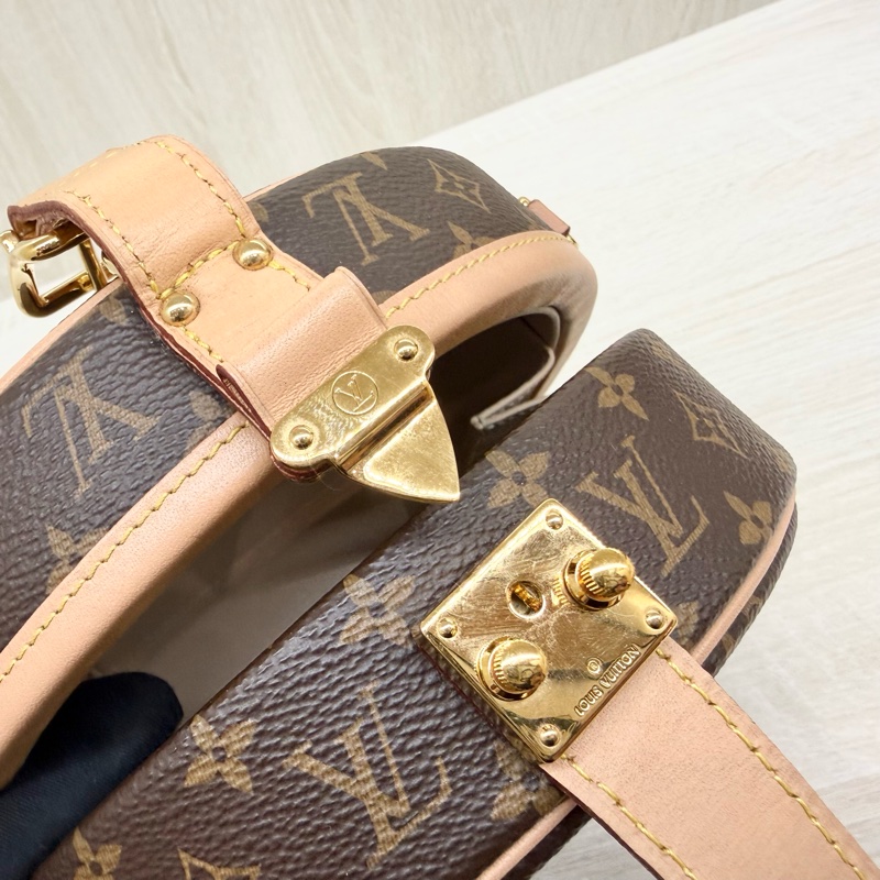 LV老花硬殼Petite Boite Chapeau圓餅包M43514-14