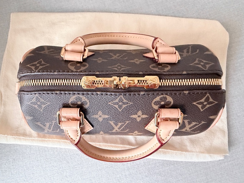 LV speedy 20 肩帶款 M46234 肩背、斜背、手提-7