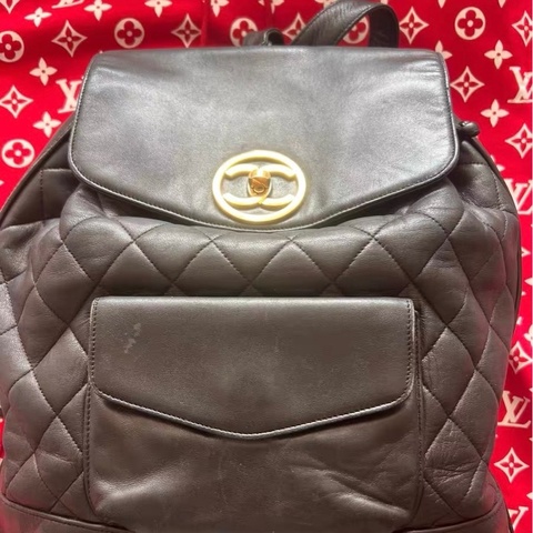 Chanel雙肩背包有卡