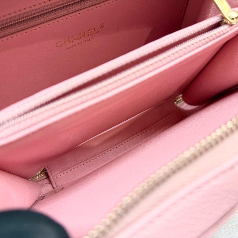 CHANEL粉色荔枝皮金釦大雙C LOGO VANITY CASE化妝箱包A93343-8