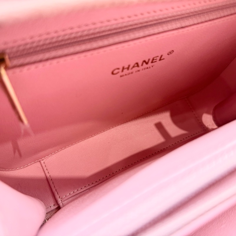 CHANEL粉色荔枝皮金釦大雙C LOGO VANITY CASE化妝箱包A93343-10