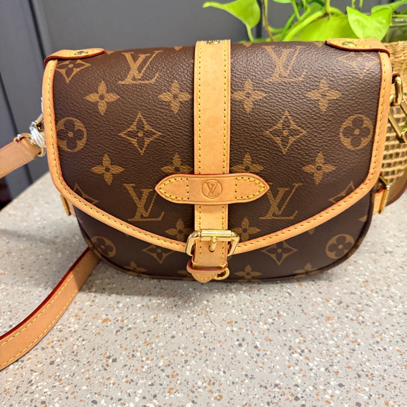 9層新，新款lv馬安包，有長短背帶兩個背法-3