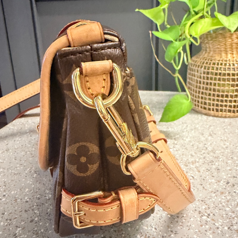 9層新，新款lv馬安包，有長短背帶兩個背法-5