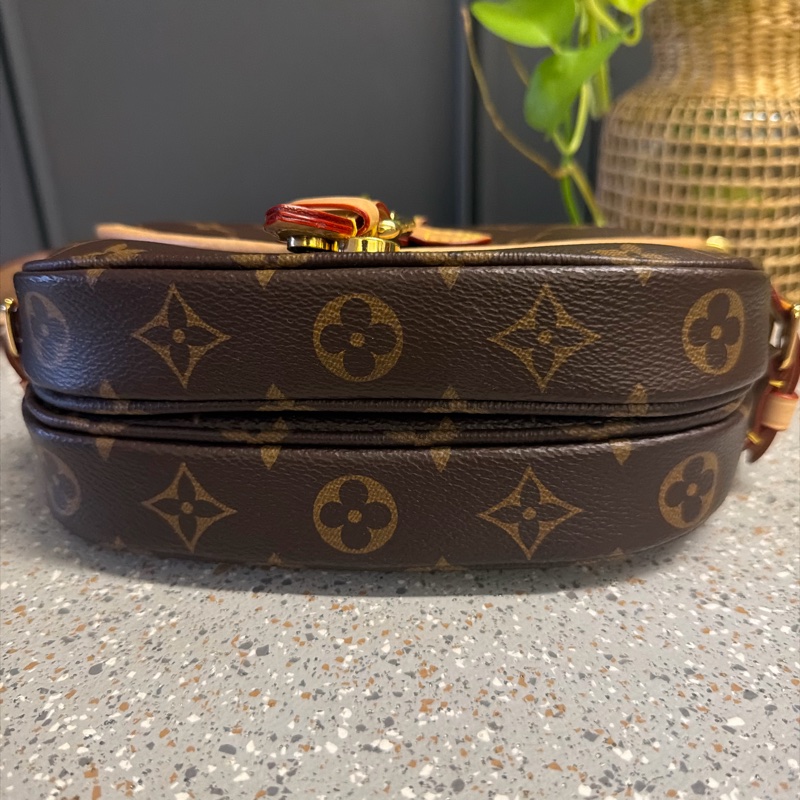 9層新，新款lv馬安包，有長短背帶兩個背法-11