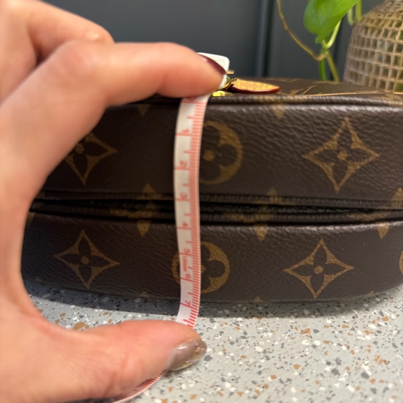 9層新，新款lv馬安包，有長短背帶兩個背法-13