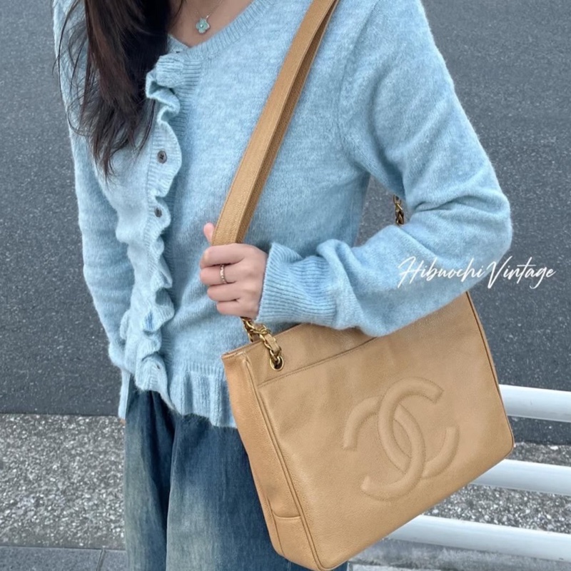 莉亞精品♡ Chanel A01369 米色金釦雙C托特包 奶茶 二手-1