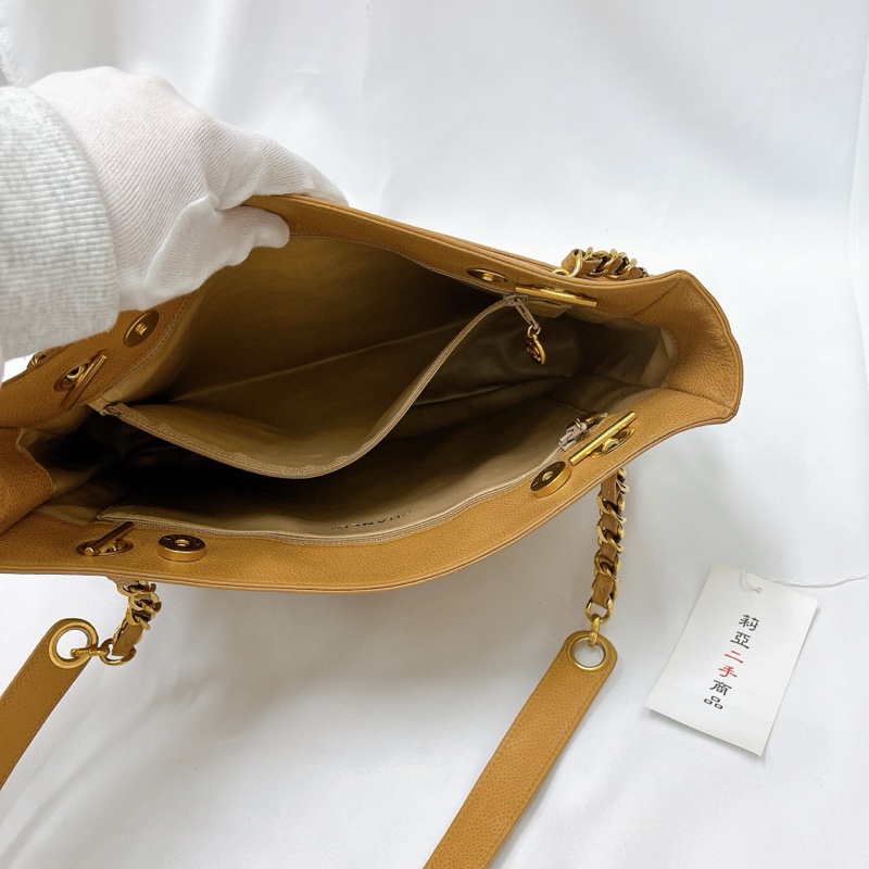 莉亞精品♡ Chanel A01369 米色金釦雙C托特包 奶茶 二手-13