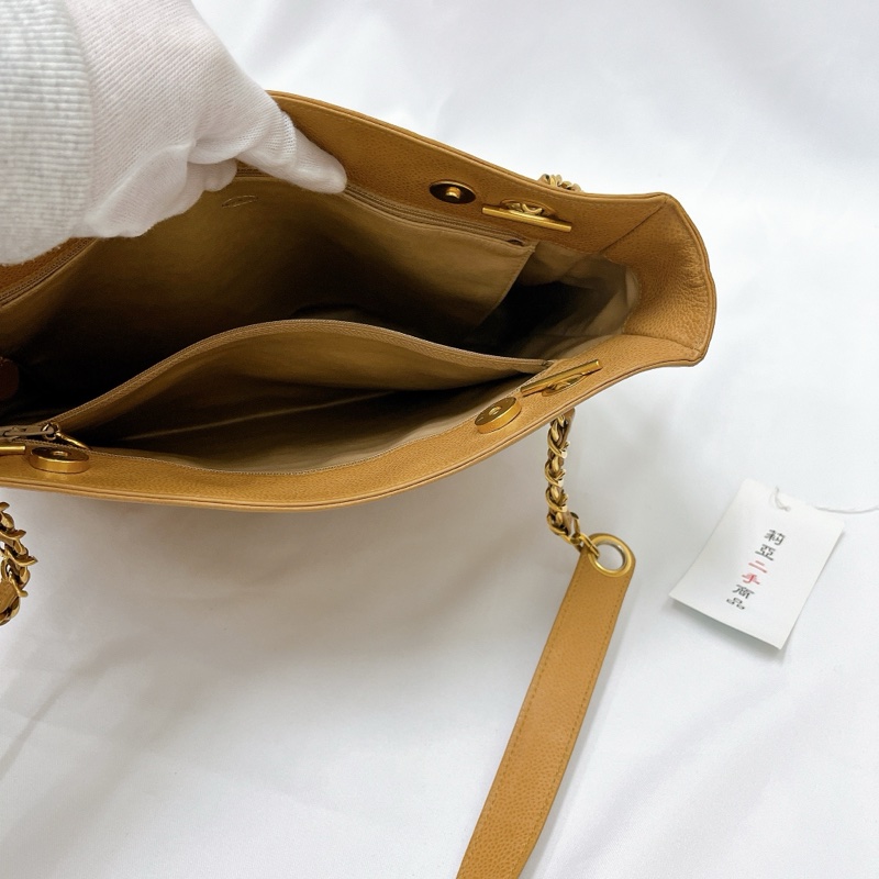 莉亞精品♡ Chanel A01369 米色金釦雙C托特包 奶茶 二手-14