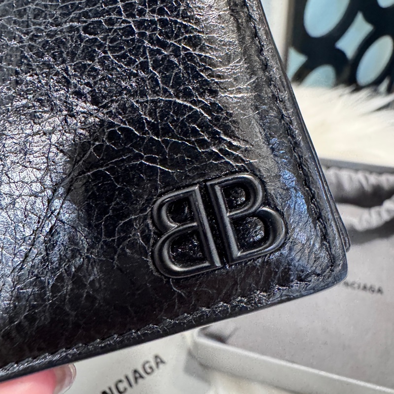 Balenciaga 巴黎世家 Monaca 黑復刻羊皮黑釦短夾-2