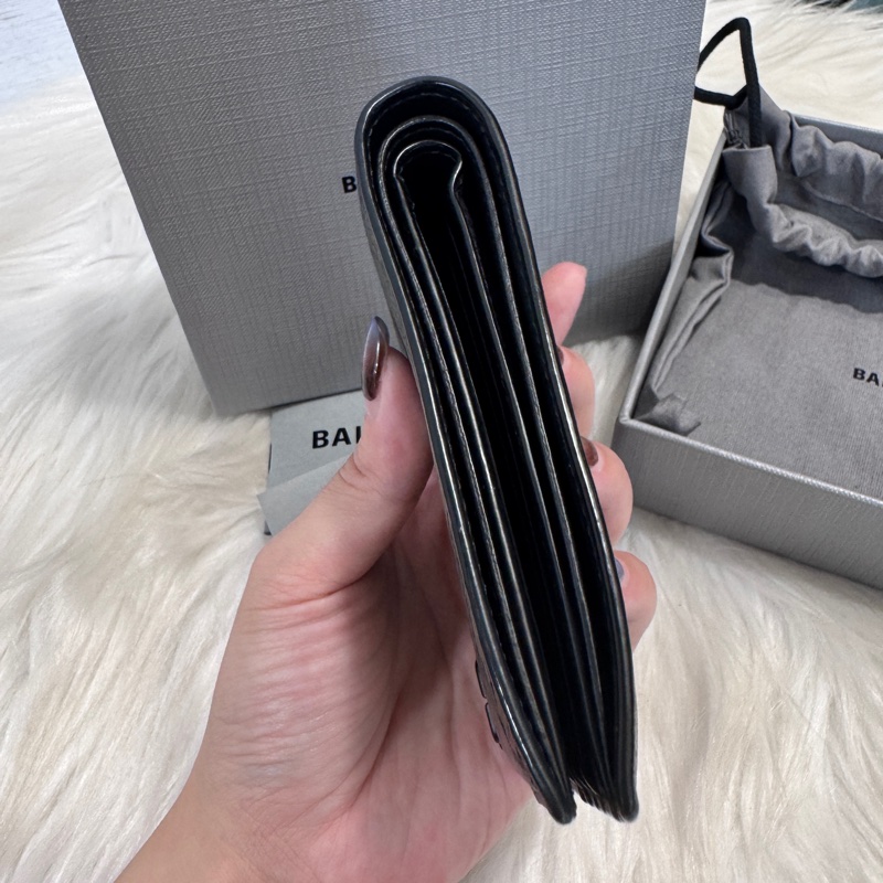 Balenciaga 巴黎世家 Monaca 黑復刻羊皮黑釦短夾-5