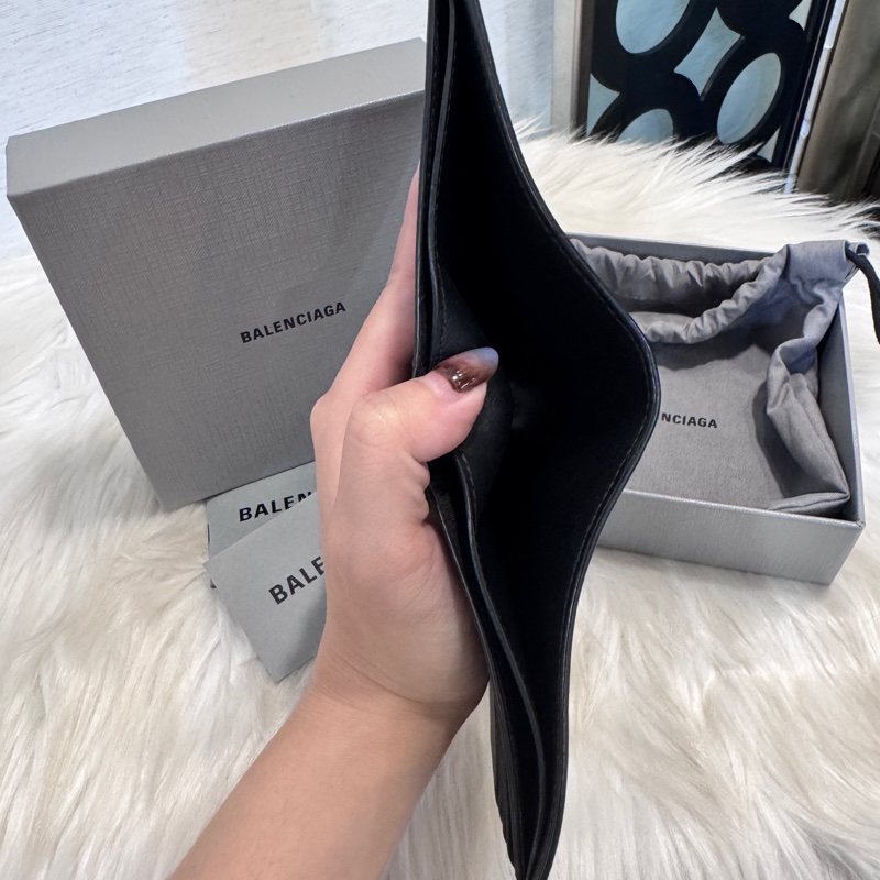 Balenciaga 巴黎世家 Monaca 黑復刻羊皮黑釦短夾-10