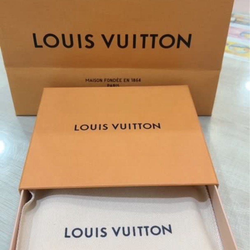 #LV短夾 💥賠售💥LOUIS VUITTON灰色全牛皮交叉短夾-4