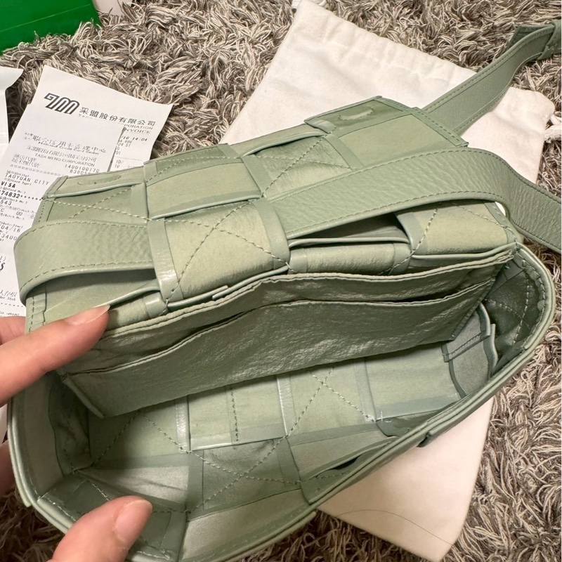 BV|8格方包 鼠尾草綠-4