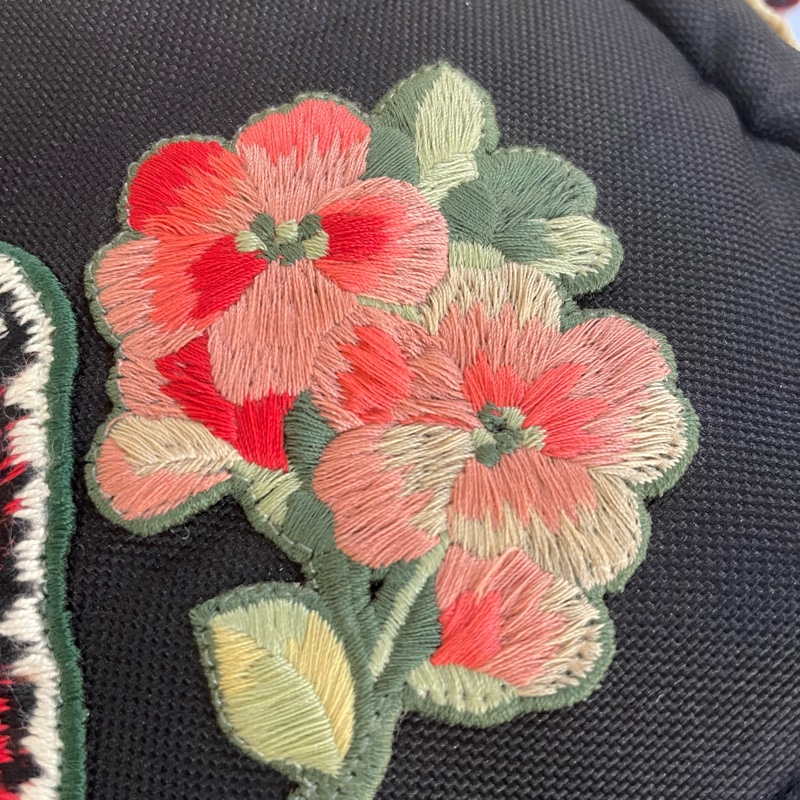 GUCCI/虎头刺绣双肩包 黑色款 男女都能背 虎头+花朵刺绣设计 拉链+抽绳 多口袋 肩带可调节 98新-6