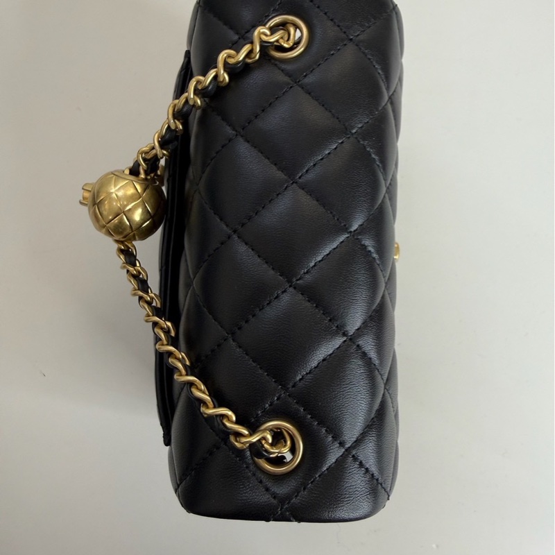 CHANEL|全新金球方胖 2025台灣購證-8