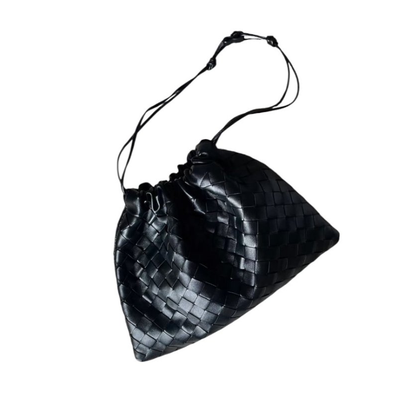 🌺2026春夏新品特價上市🌺Bottega Veneta 796728 編織小牛皮抽繩福袋包 黑色-4