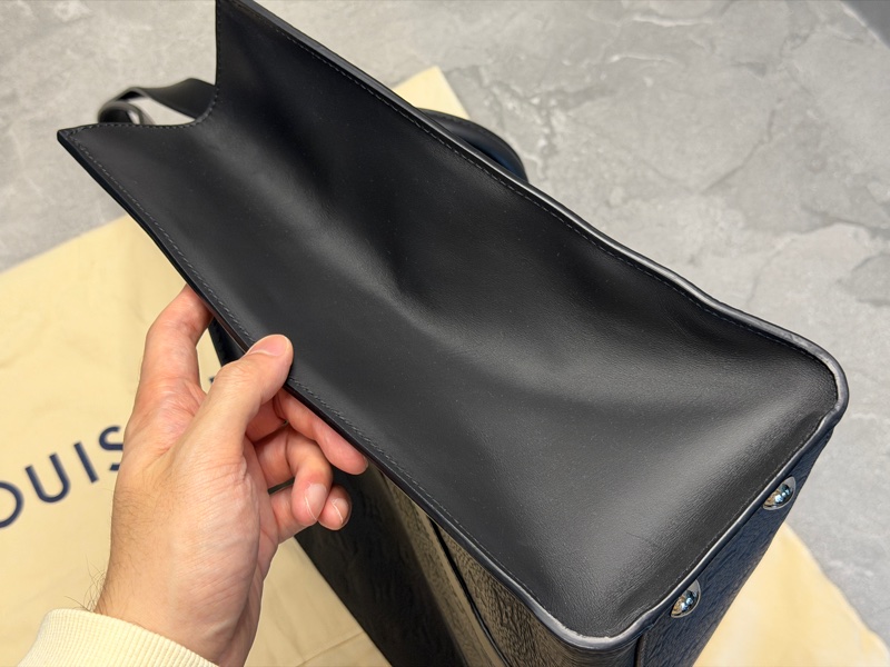 Louis Vuitton Sac Plat 24H Monogram Taurillon-5