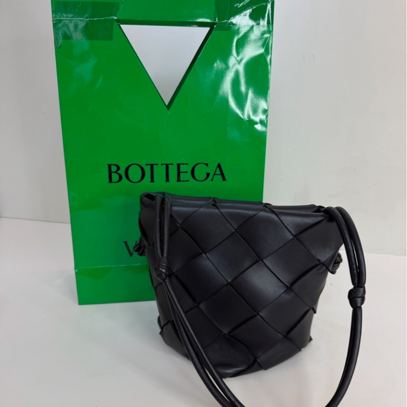 BV|編織水桶 黑 台灣購證-0