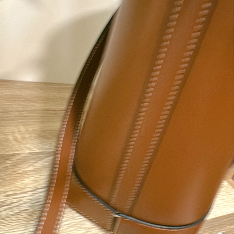 CUIR TRIOMPHE小號水桶包-3