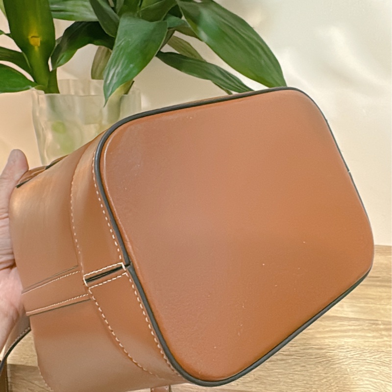 CUIR TRIOMPHE小號水桶包-4