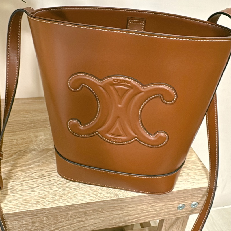 CUIR TRIOMPHE小號水桶包-7