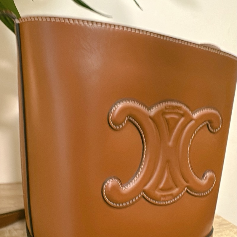 CUIR TRIOMPHE小號水桶包-8