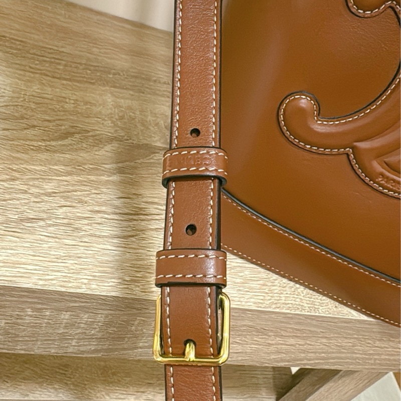 CUIR TRIOMPHE小號水桶包-14