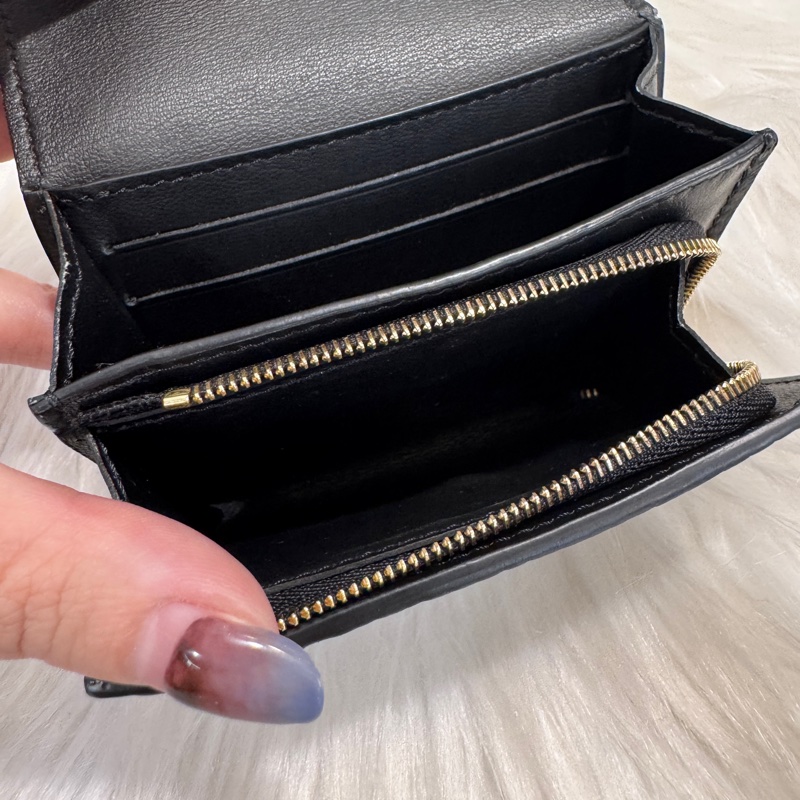 LV Capucines Tiny 黑牛皮短夾 晶片款-7