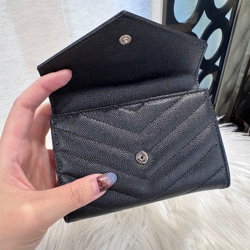 YSL 黑魚子醬銀釦小型信封錢包-5