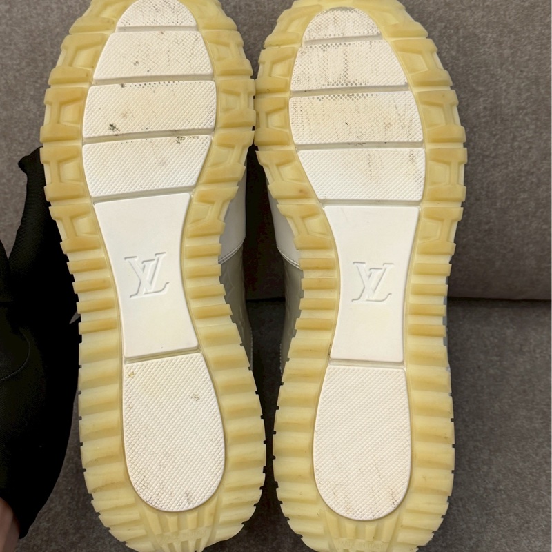 LV Runaway白運動鞋-5