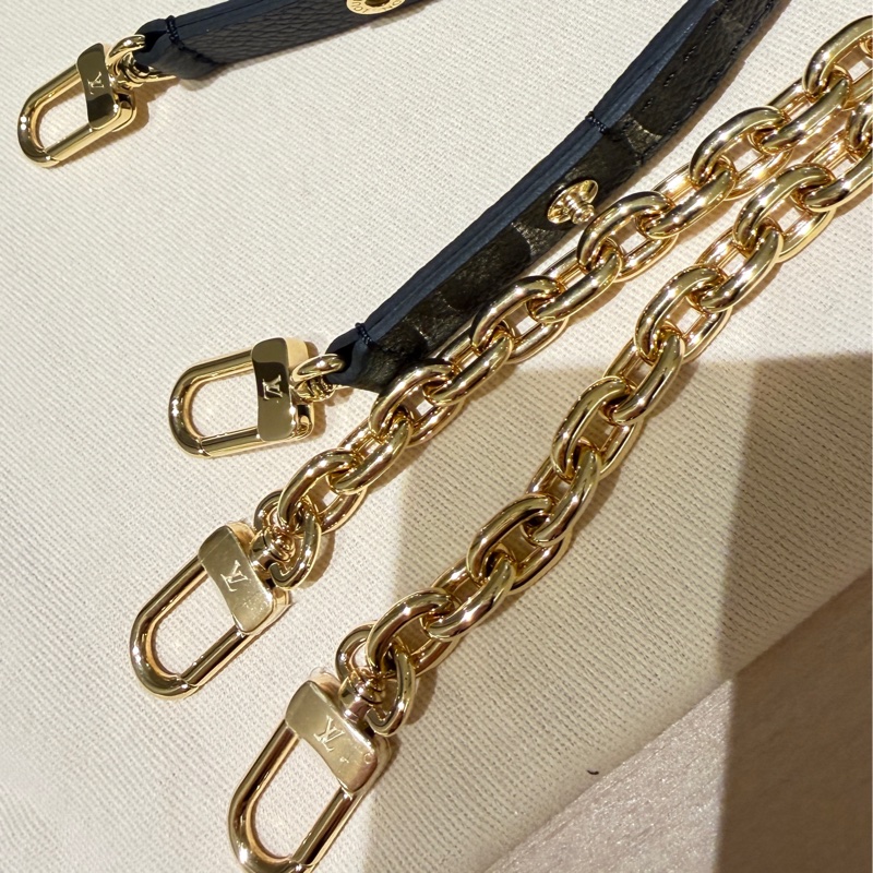 全新-LV Louis Vuitton 黑色 Empreinte 壓紋真皮腋下包-7