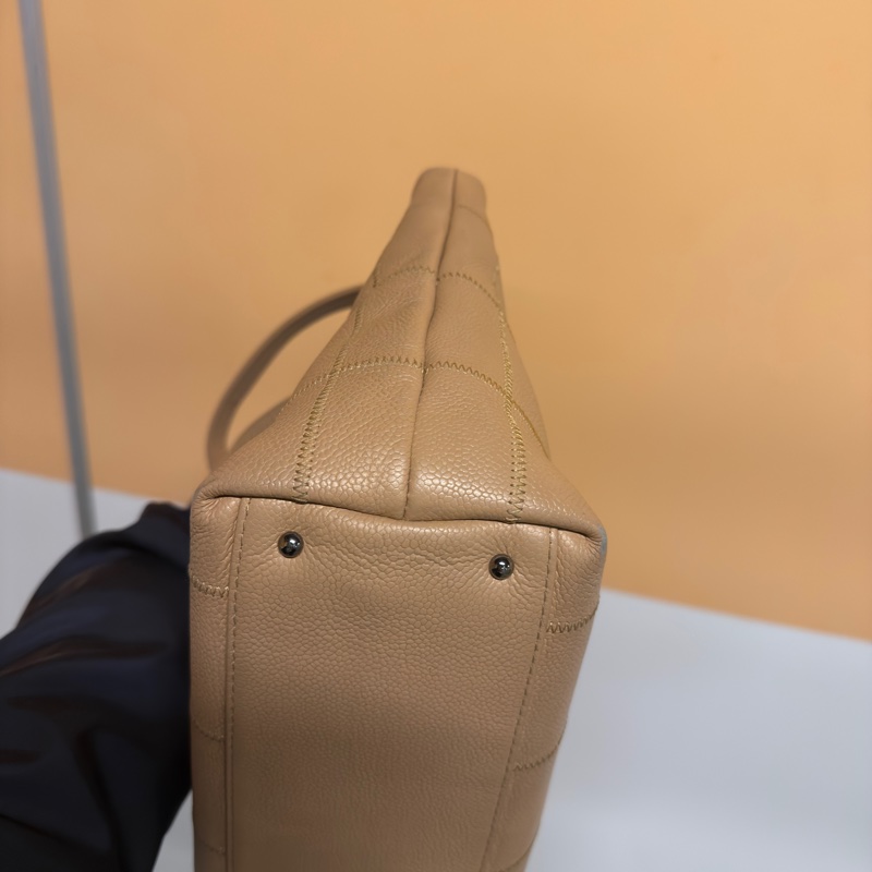 CHANEL Chocolate Bar Caviar Tote 香奈兒 巧克力方格 魚子醬 托特包-5