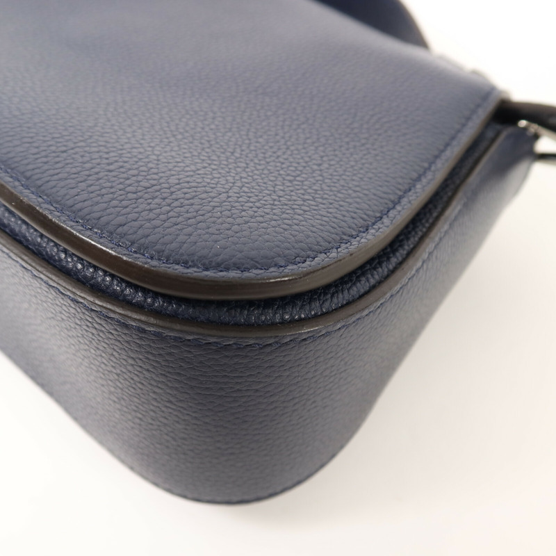 LOUIS VUITTON 牛皮皮革Vivienne NM銀扣手挽肩背兩用袋-13