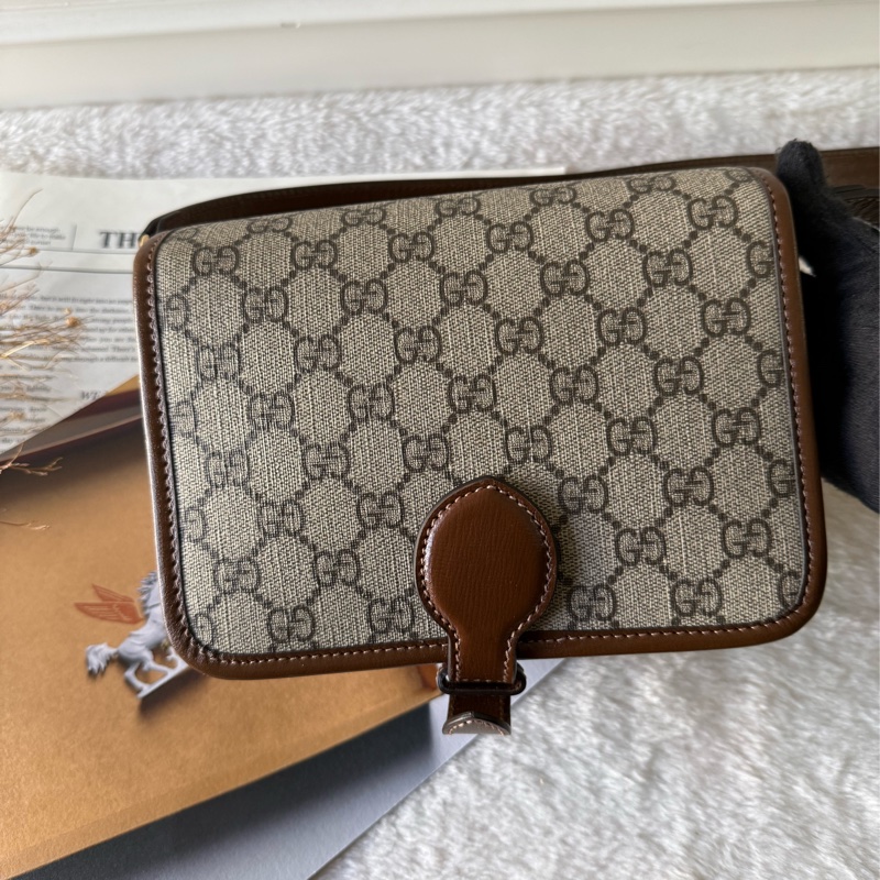 Interlocking G 塗層帆布翻蓋迷你馬鞍斜背包(棕色)-3