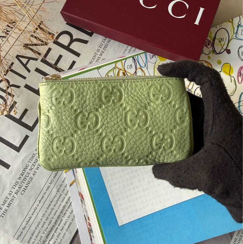GG Logo 壓紋皮革拉鍊零錢包/鑰匙包(淺綠色)-1