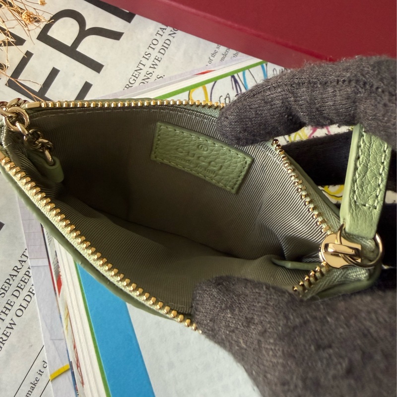 GG Logo 壓紋皮革拉鍊零錢包/鑰匙包(淺綠色)-6