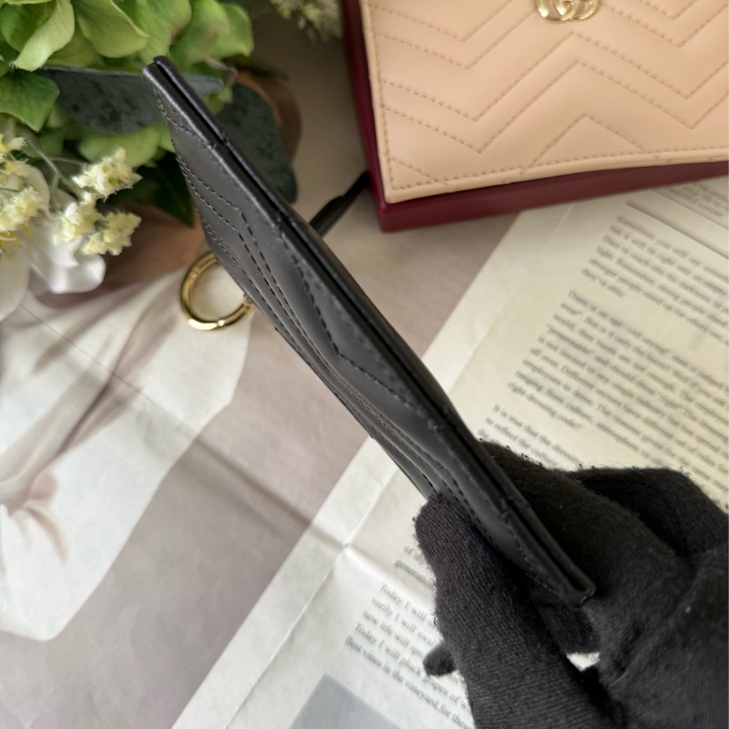 金色GG Logo 縫線皮革拉鍊零錢包/鑰匙包(黑色)-5