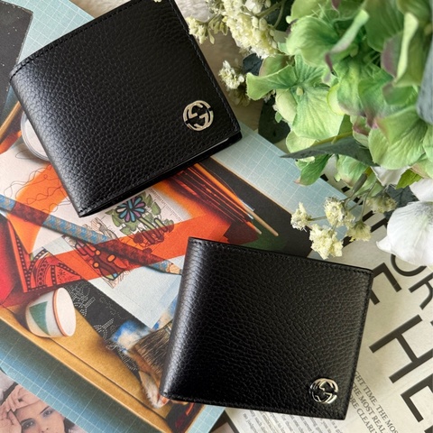 金屬縫線雙G Logo 牛皮6卡短夾(黑色)