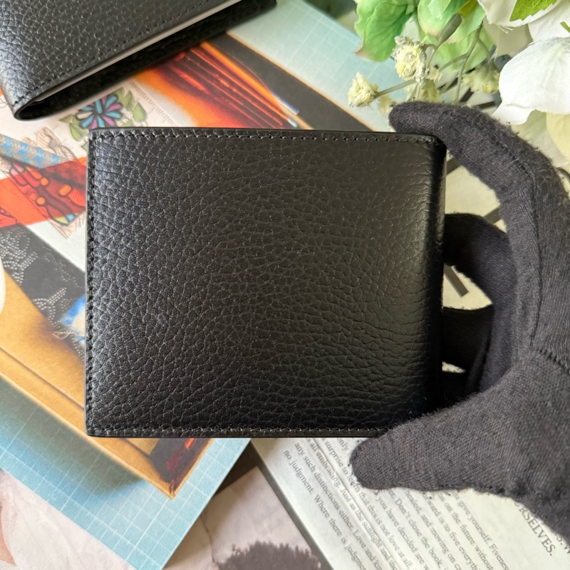 金屬縫線雙G Logo 牛皮6卡短夾(黑色)-3