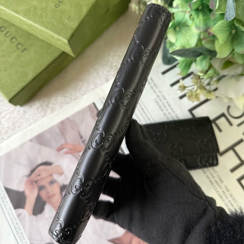 GG Logo 滿版牛皮對開二折長夾(黑色)-2