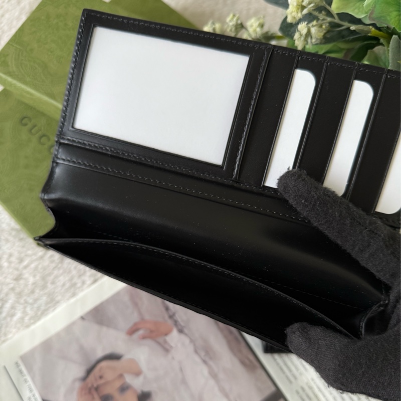 GG Logo 滿版牛皮對開二折長夾(黑色)-6