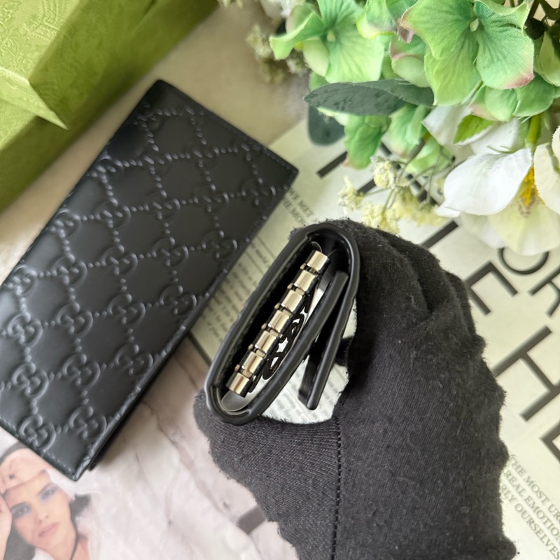 GG Logo 滿版壓印牛皮6孔鑰匙包(黑色)-2