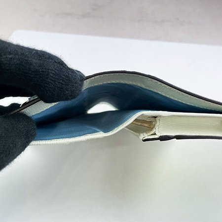 *奢華大道國際精品*【G1818】GUCCI白色牛皮1955系列 老虎叢林對開短夾 621887-6