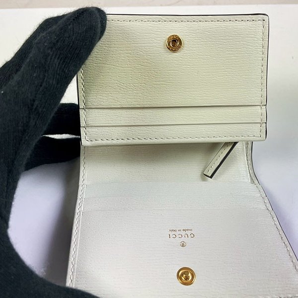 *奢華大道國際精品*【G1818】GUCCI白色牛皮1955系列 老虎叢林對開短夾 621887-7