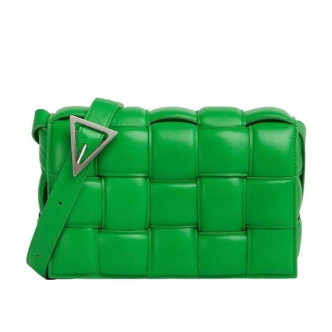 Bottega Veneta 女士 PADDED CASSETTE加襯斜挎包均碼碼26cm*8cm*18cm