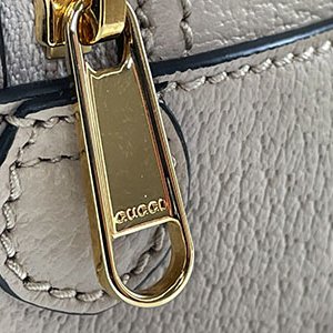 *奢華大道國際精品*【G1819】GUCCI燕麥色PVC 綠紅綠 OPHIDIA GG保齡球兩用包 724606-7