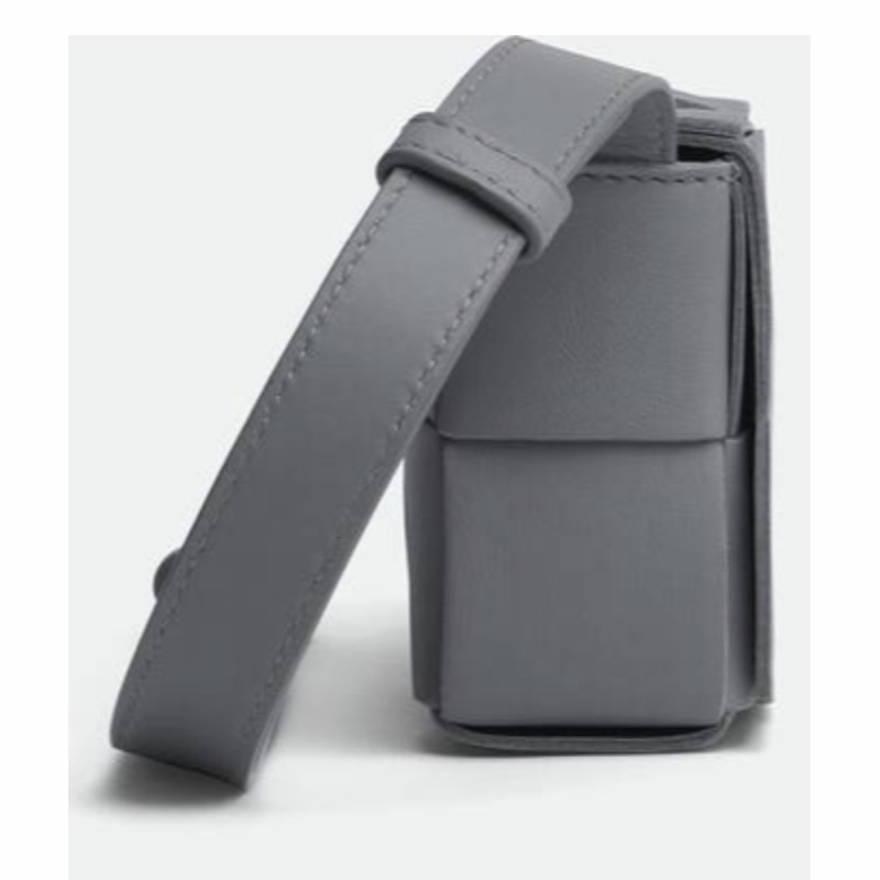 Bottega Veneta 女士 徽標斜挎包均碼碼12cm*4cm*8cm-3