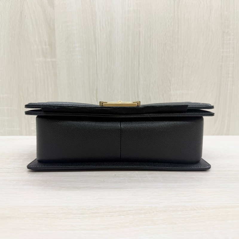 CHANEL黑金荔枝牛皮BOY側背包/A67086-6