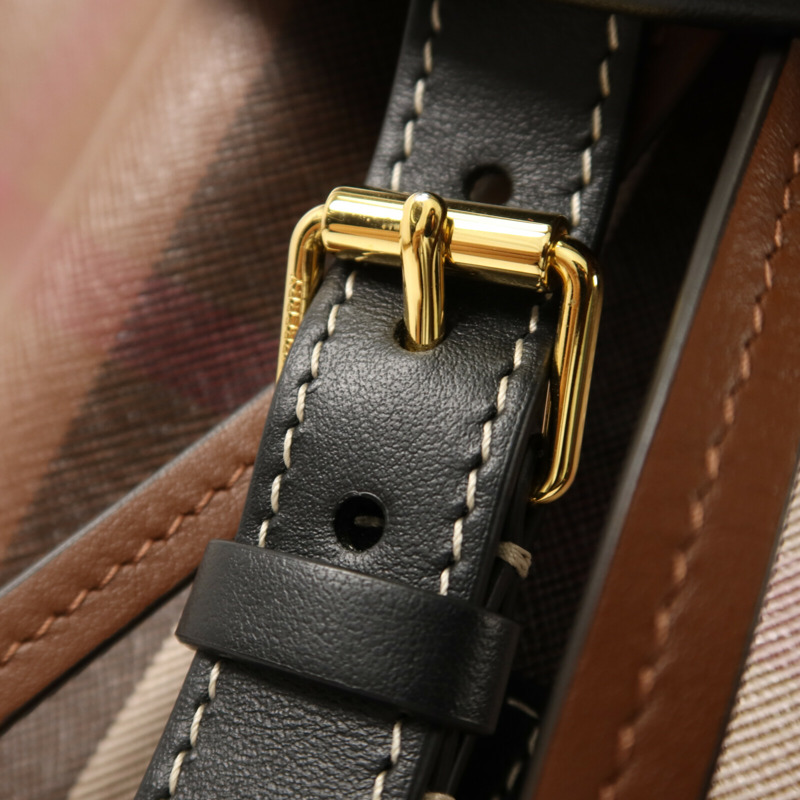 BURBERRY 塗層帆布BackPack金扣背包-8